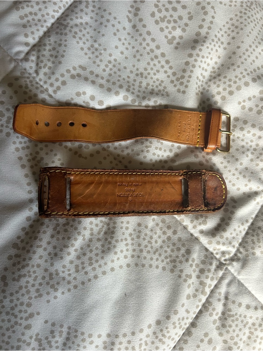 2 pieces Louis Vuitton Poignet and Shoulder strap